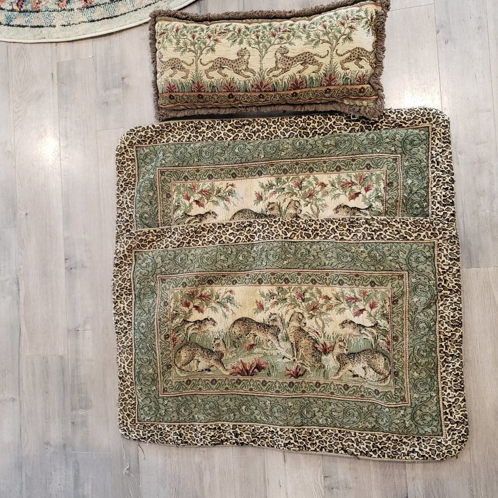 Thomasville Bedding 2 King Shams, Matching Bed Pillow Cheetahs SOME DAMAGE
